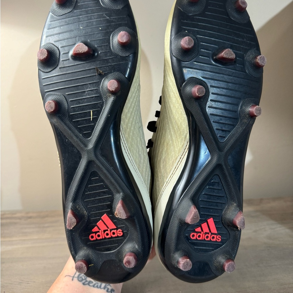 ADIDAS Predator Women’s Soccer Cleats Sz 7 - Picture 6 of 10